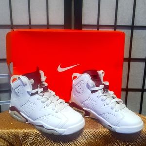 Nike Air Jordans 6 Maroon boys size 4